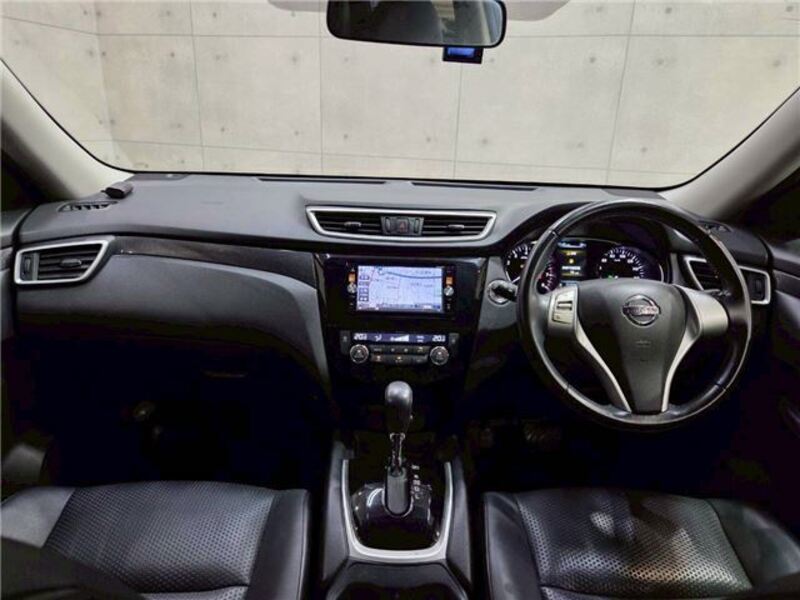 X-TRAIL