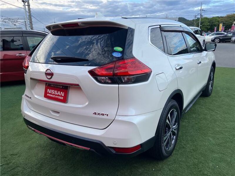 X-TRAIL
