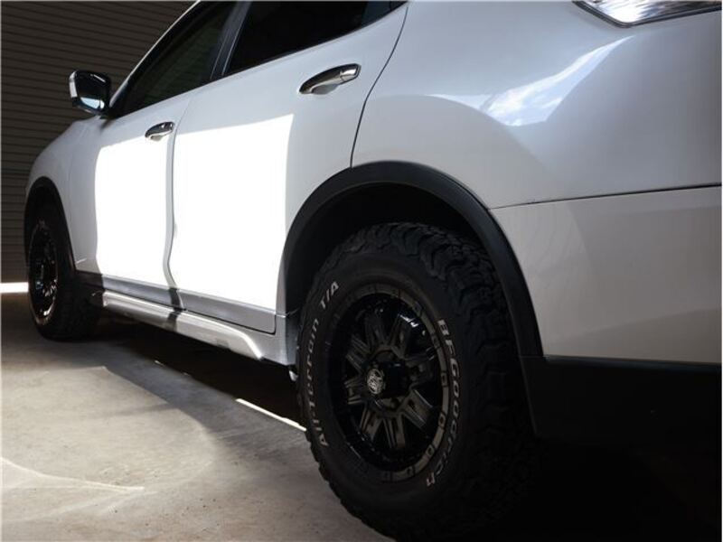 X-TRAIL
