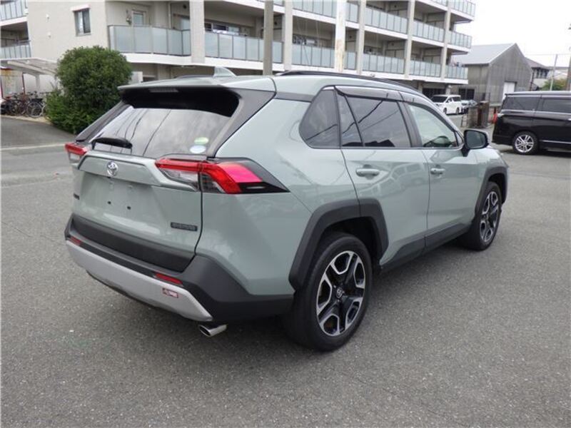 RAV4