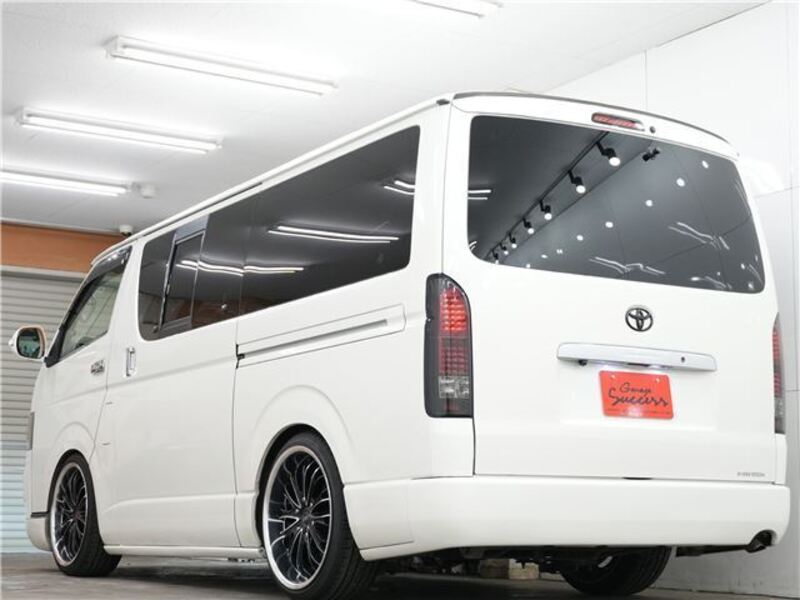 HIACE VAN
