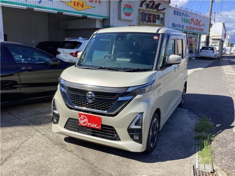 NISSAN ROOX