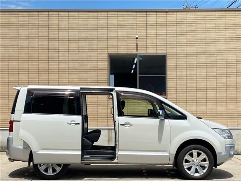 DELICA D5