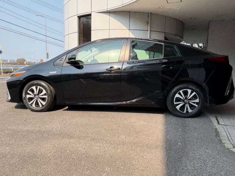 PRIUS PHV