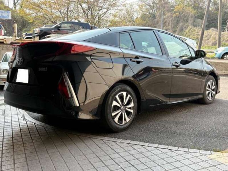 PRIUS PHV