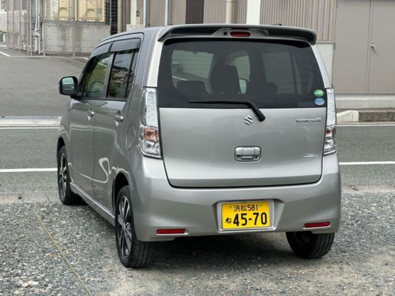 WAGON R