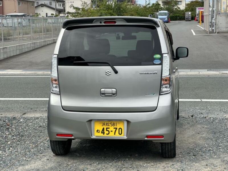 WAGON R