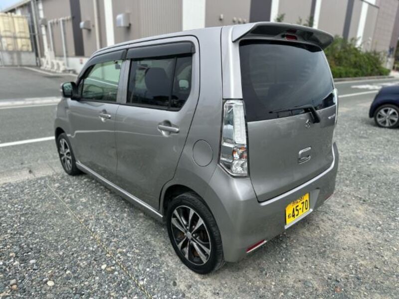 WAGON R