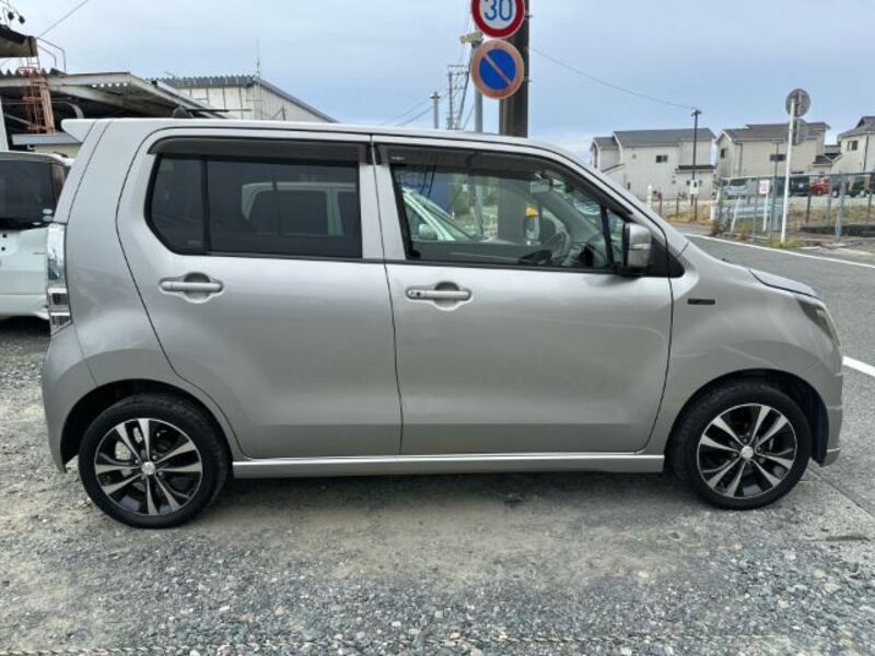 WAGON R