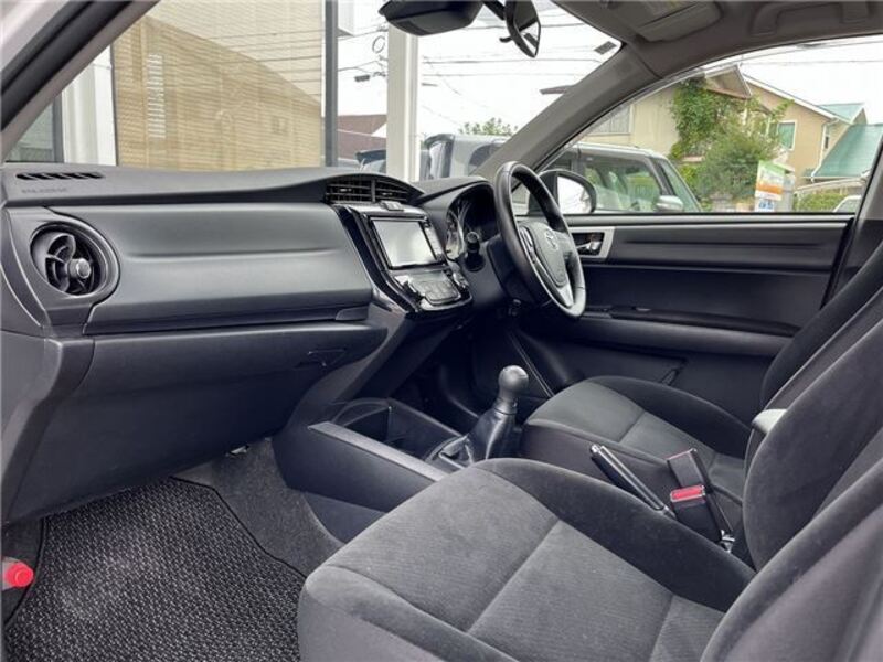 COROLLA AXIO
