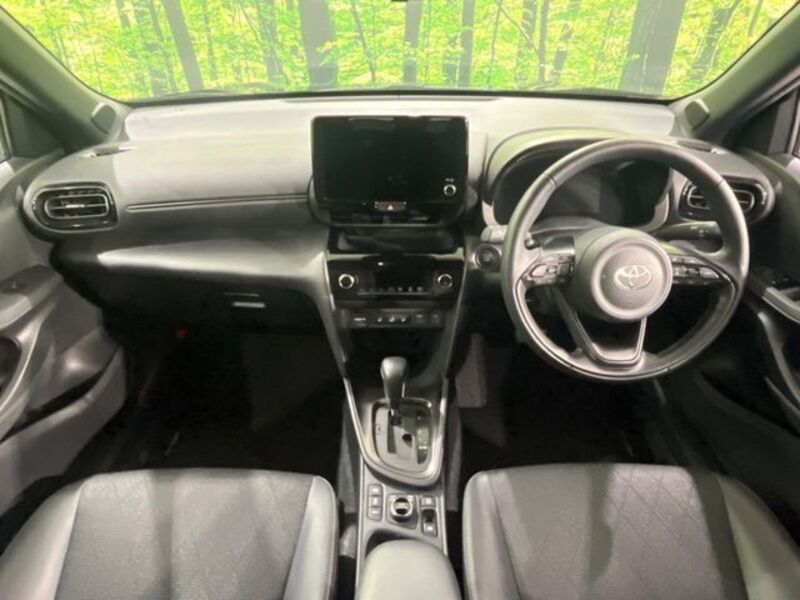 YARIS CROSS