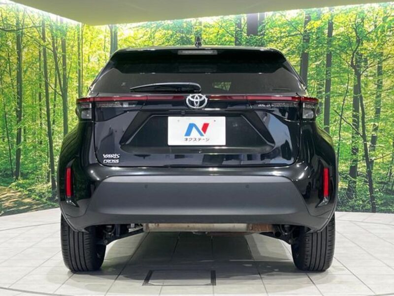 YARIS CROSS