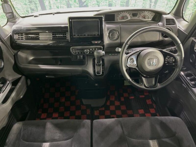 N BOX CUSTOM