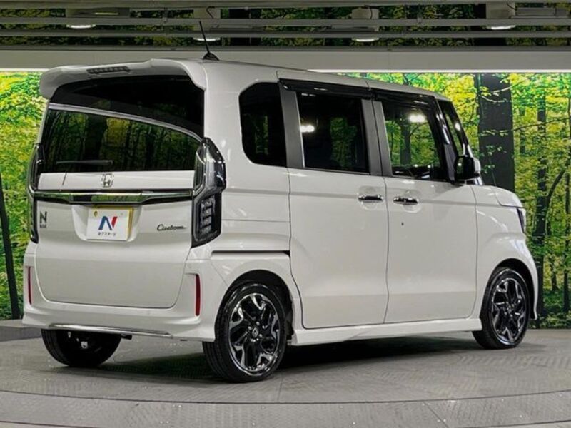 N BOX CUSTOM