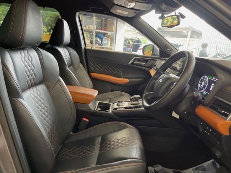 OUTLANDER PHEV