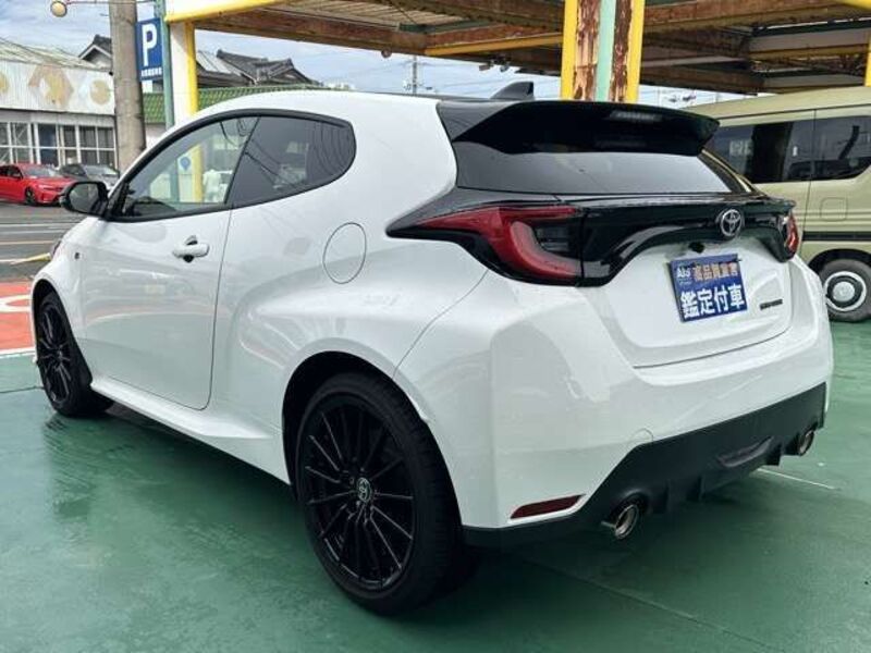 GR YARIS