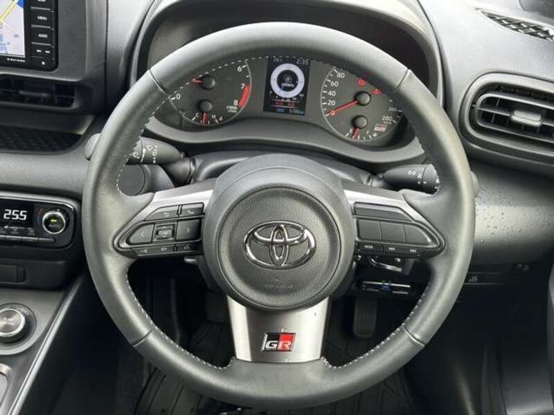 GR YARIS