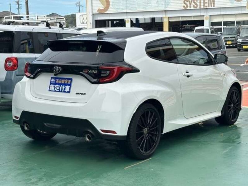 GR YARIS
