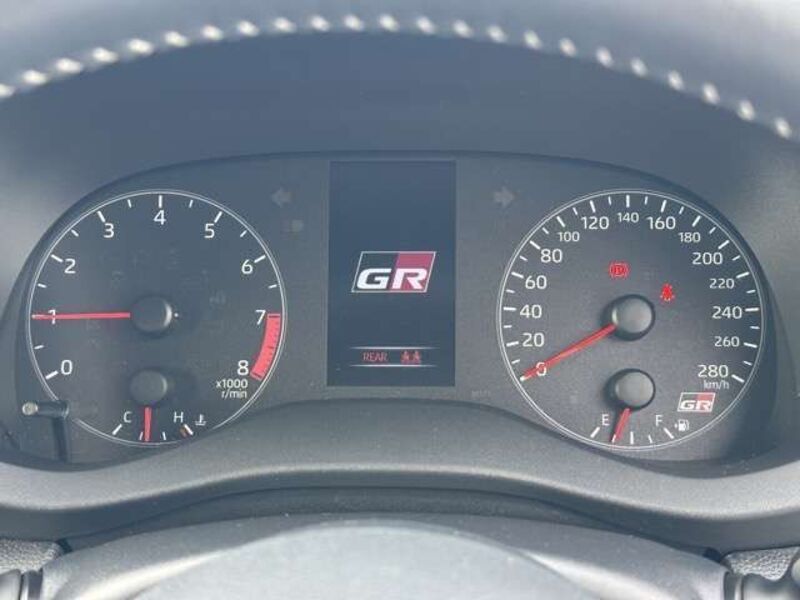 GR YARIS