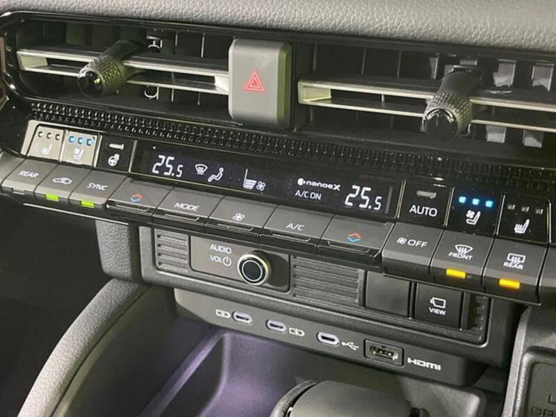LAND CRUISER 250
