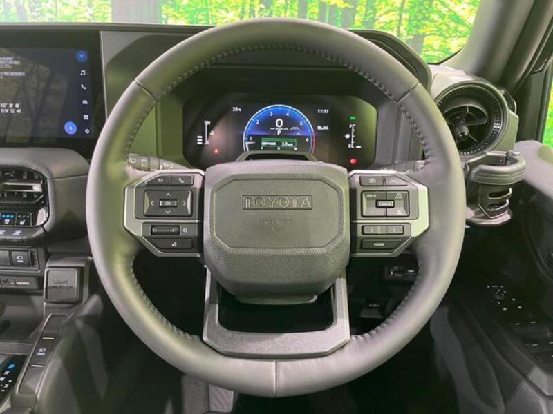 LAND CRUISER 250