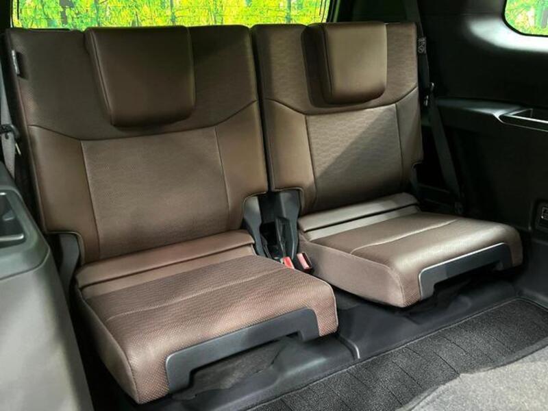 LAND CRUISER 250