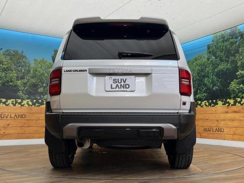 LAND CRUISER 250
