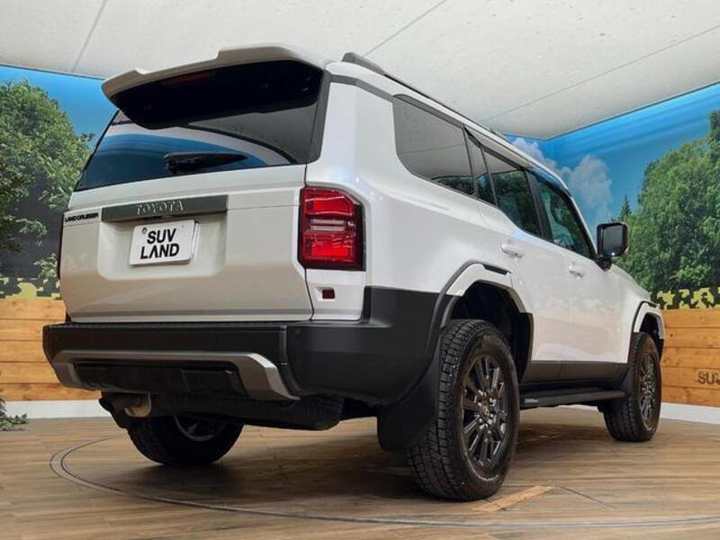 LAND CRUISER 250