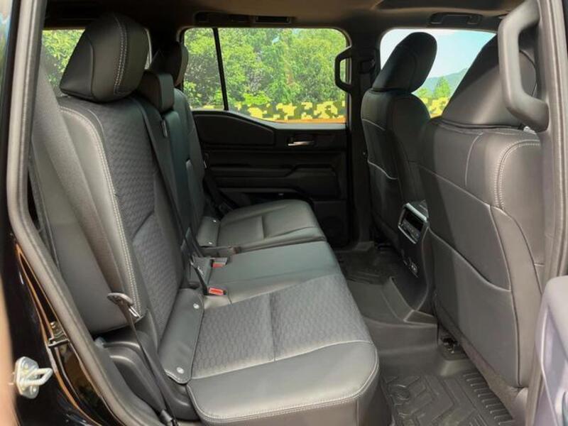 LAND CRUISER 250