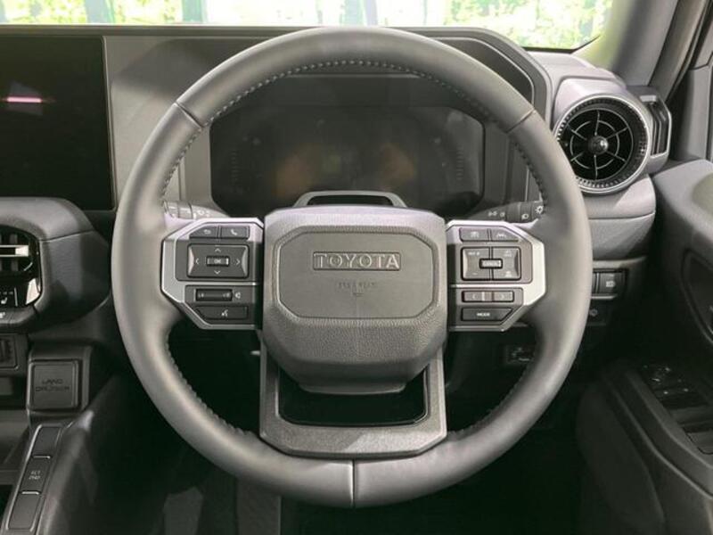 LAND CRUISER 250