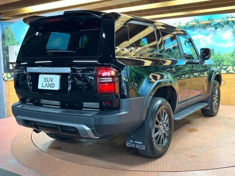 LAND CRUISER 250