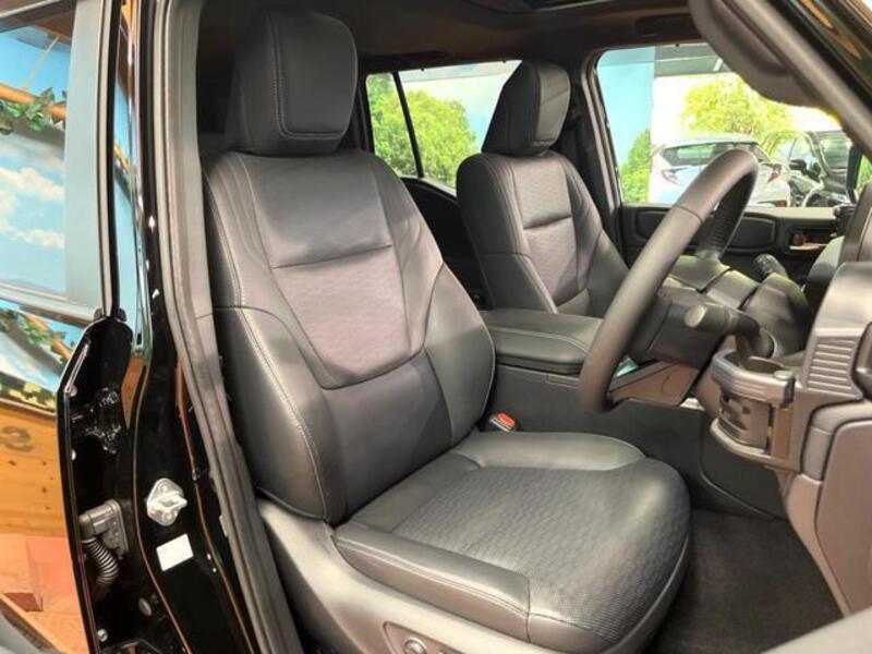 LAND CRUISER 250