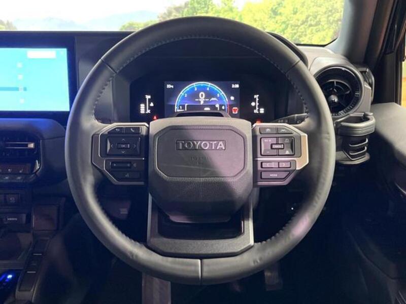 LAND CRUISER 250