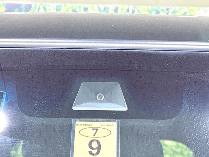 N BOX