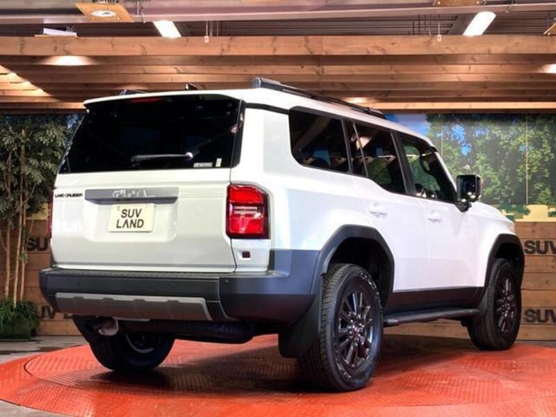 LAND CRUISER 250