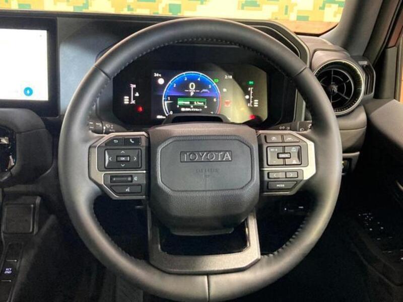 LAND CRUISER 250