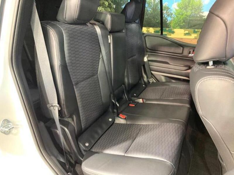 LAND CRUISER 250