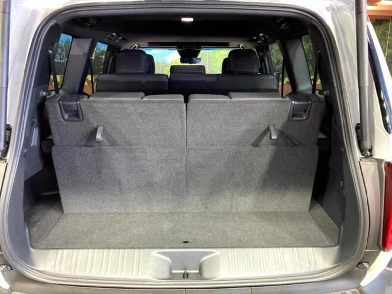 LAND CRUISER 250
