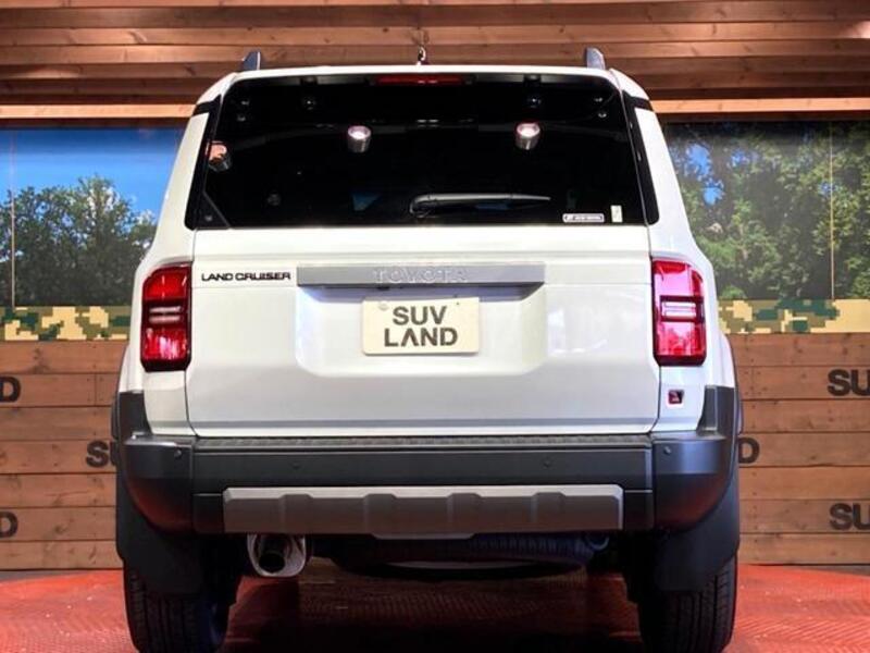 LAND CRUISER 250