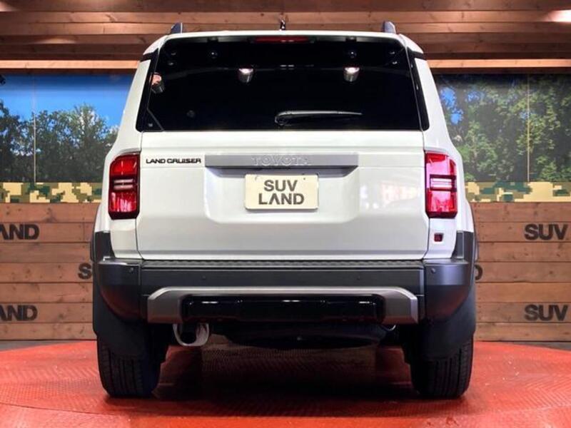 LAND CRUISER 250