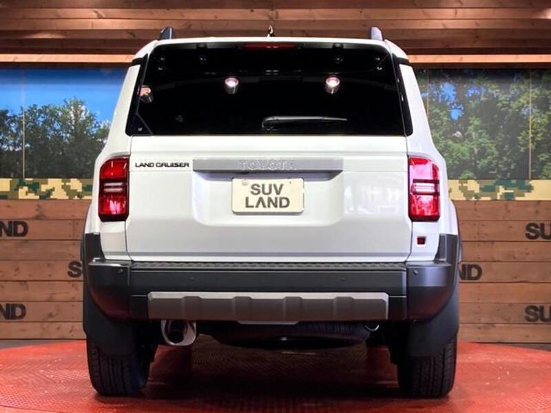 LAND CRUISER 250