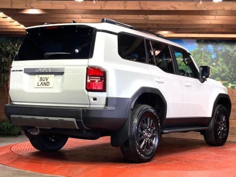 LAND CRUISER 250