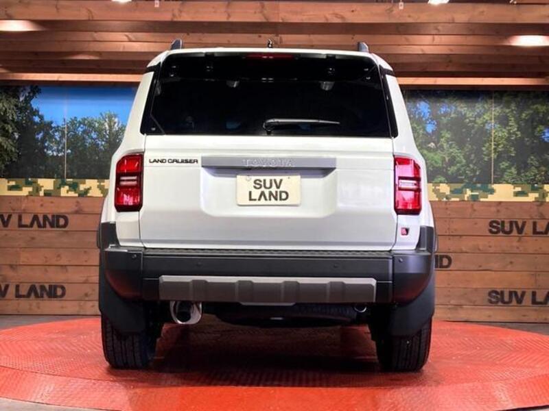 LAND CRUISER 250