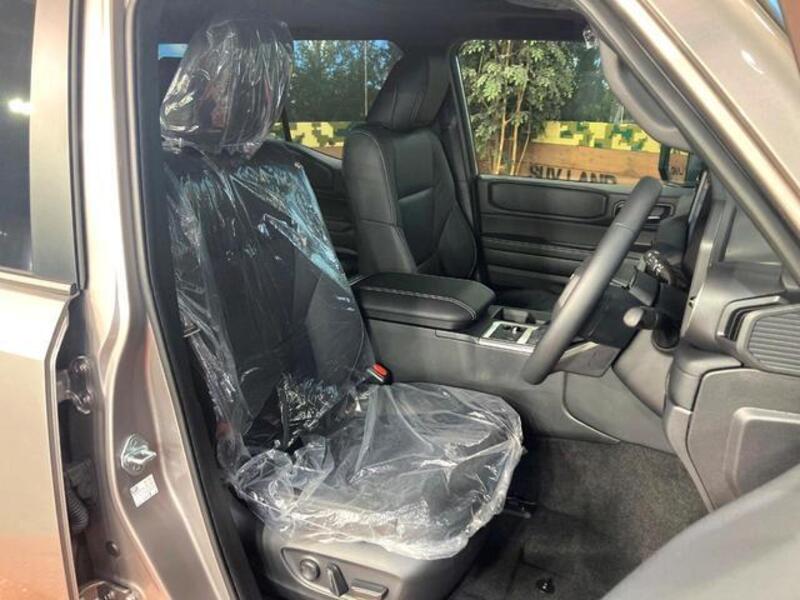 LAND CRUISER 250