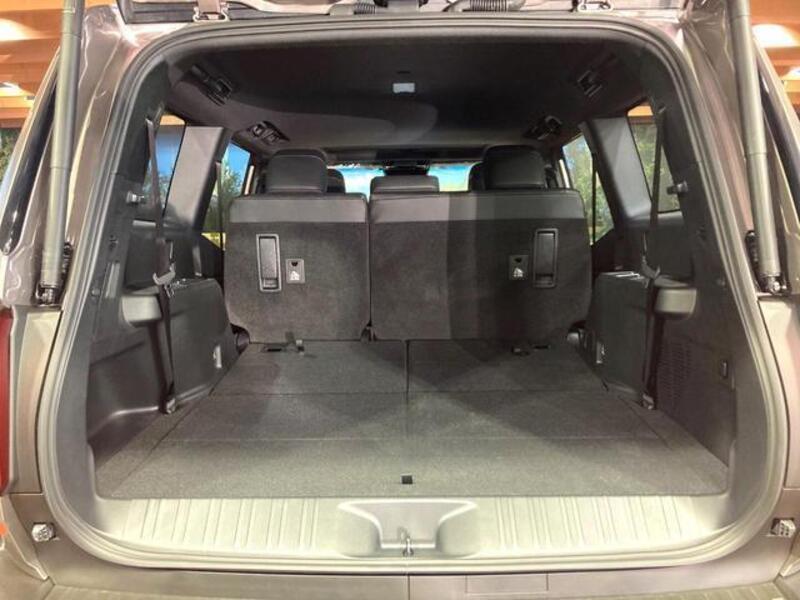 LAND CRUISER 250