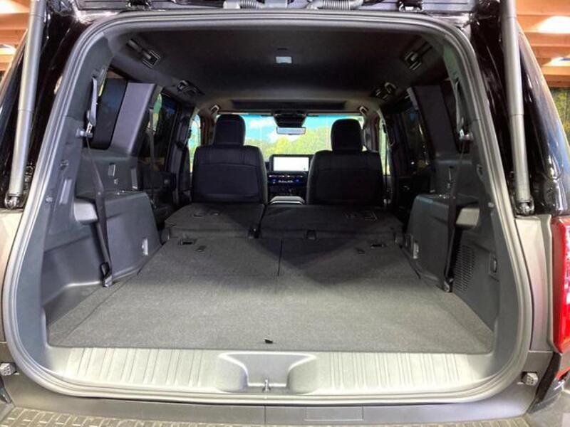 LAND CRUISER 250