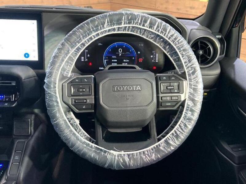 LAND CRUISER 250