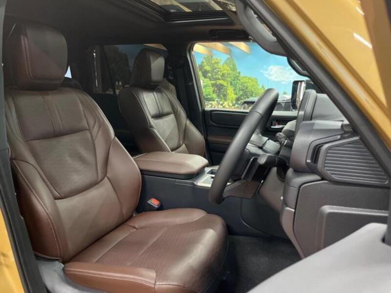LAND CRUISER 250