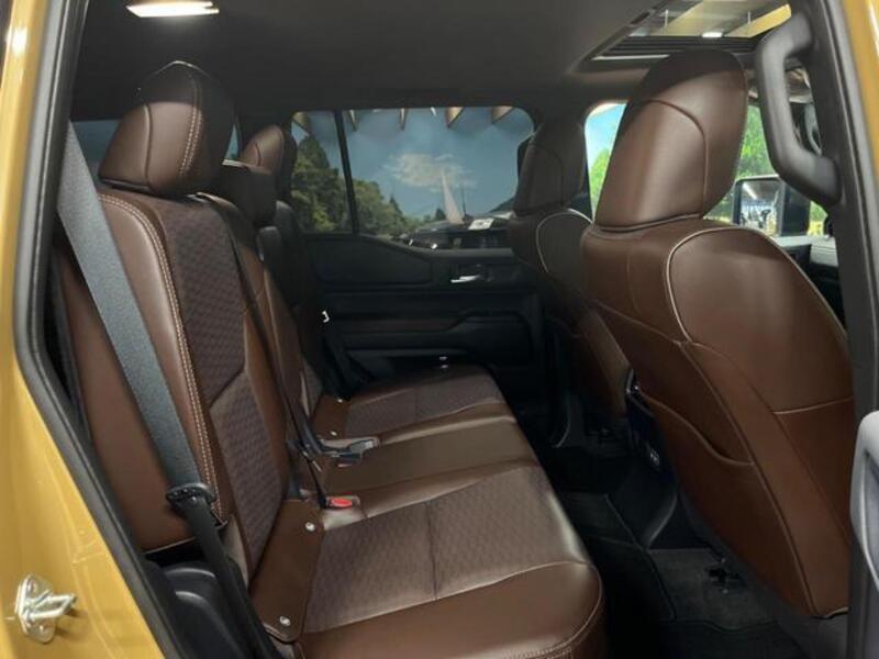 LAND CRUISER 250