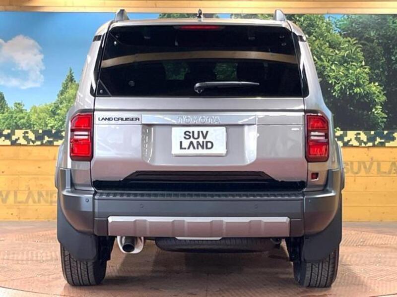 LAND CRUISER 250